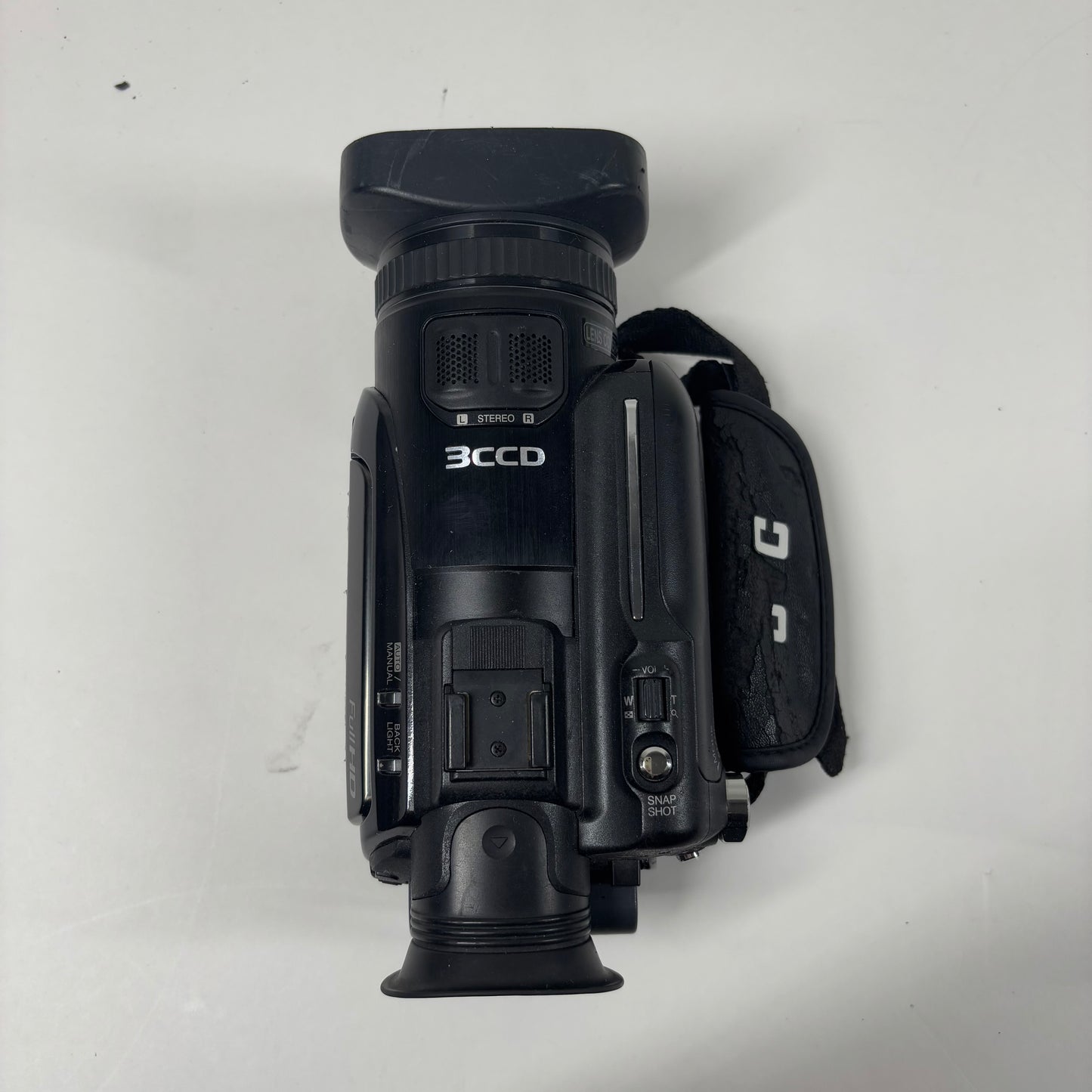 JVC HD Everio  High-Definition Hard Disk Drive Camcorder GZ-HD7U