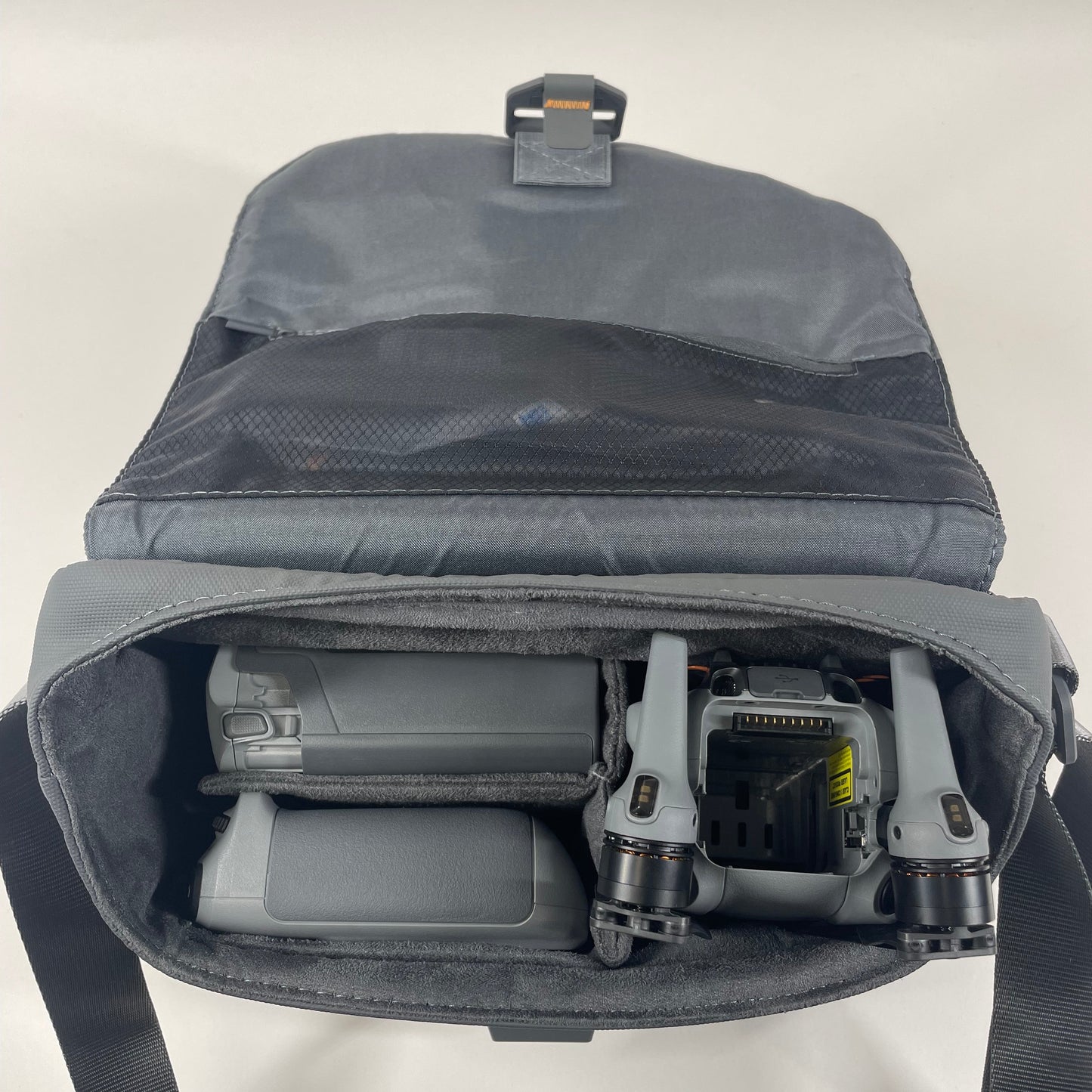 DJI Air 3 Versatile, Mid-Range Foldable Camera Drone CP.MA.00000693.01