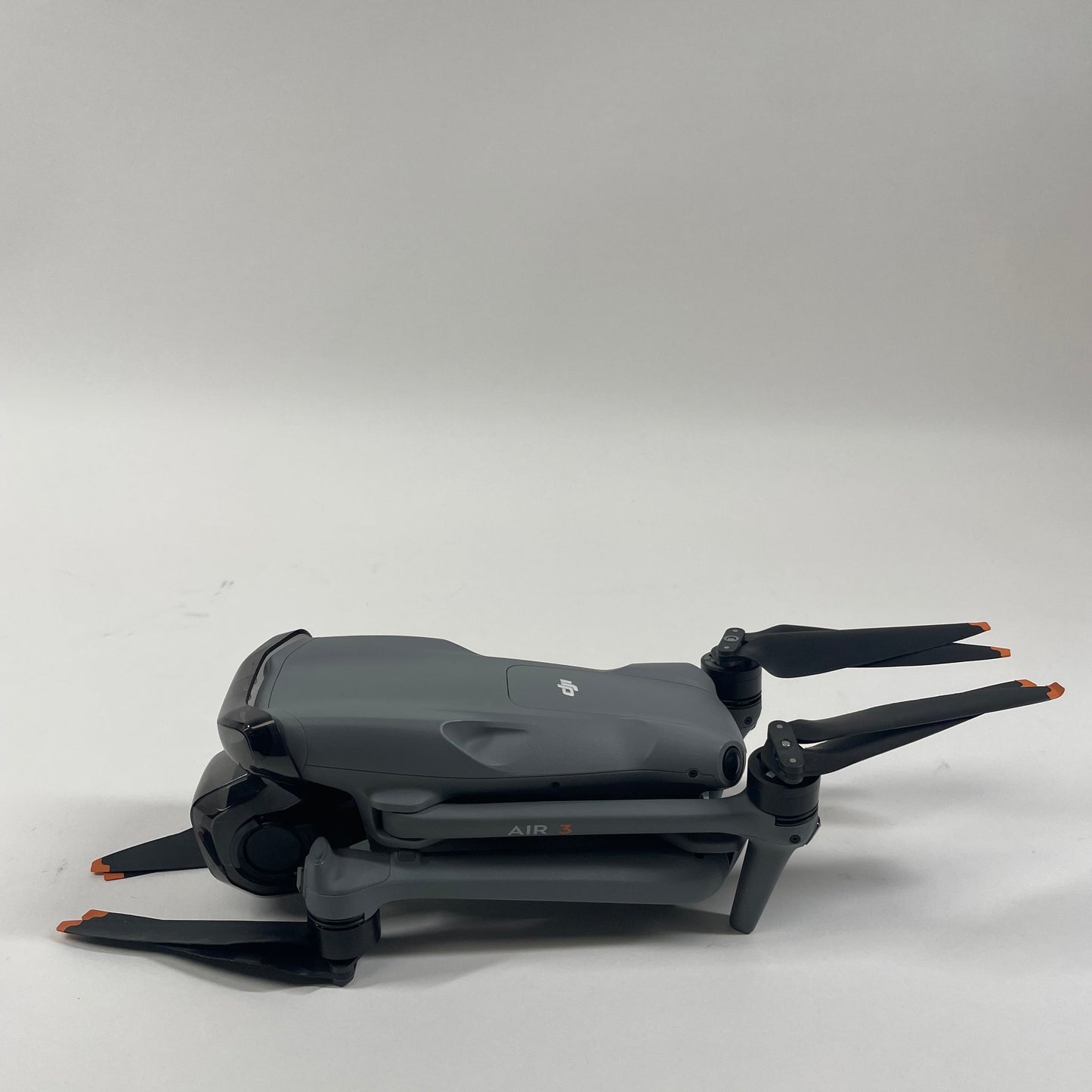 DJI Air 3 Versatile, Mid-Range Foldable Camera Drone CP.MA.00000693.01