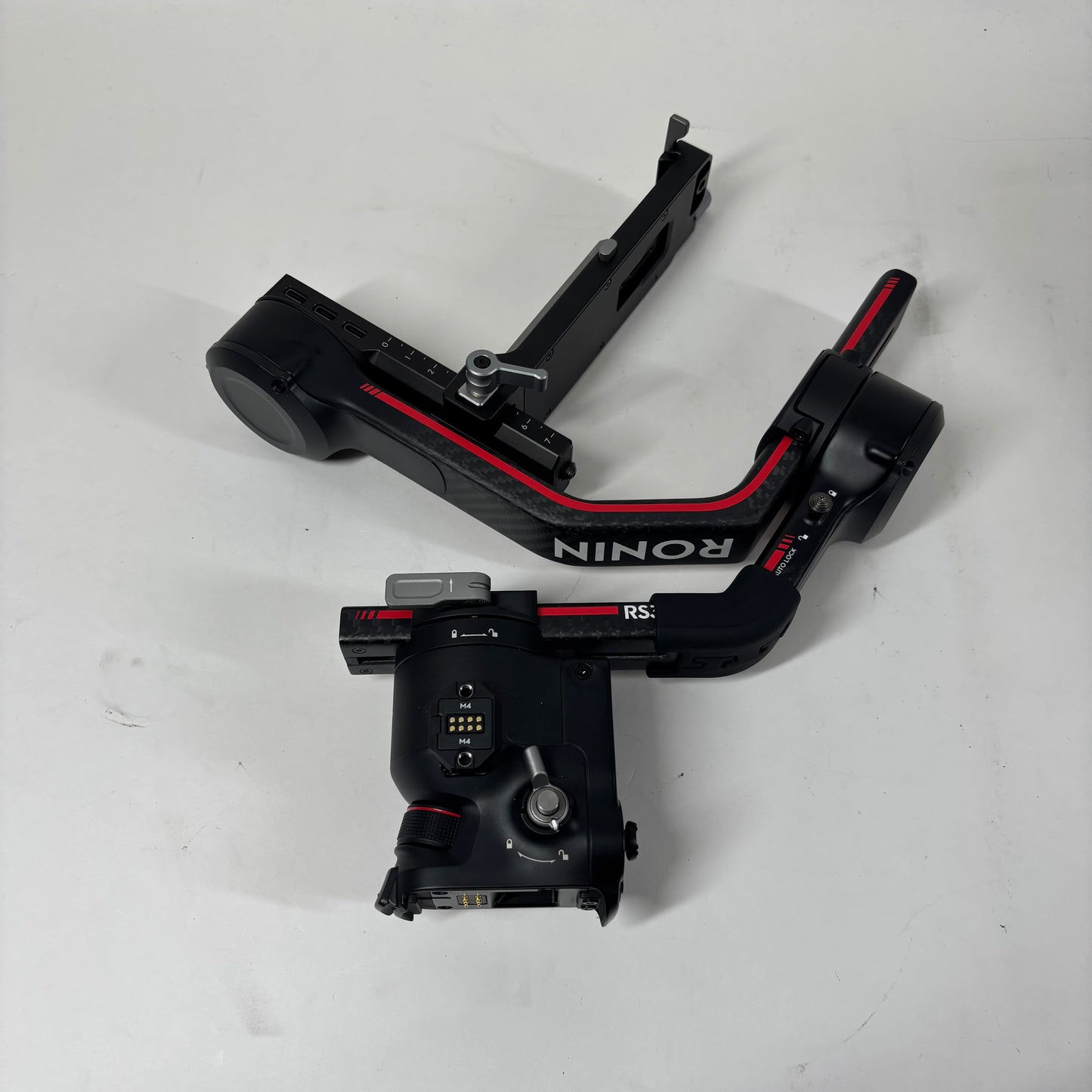 DJI Ronin RS3 Pro Kit, Advanced 3-Axis Handheld Gimbal System CP.RN.00000218.01