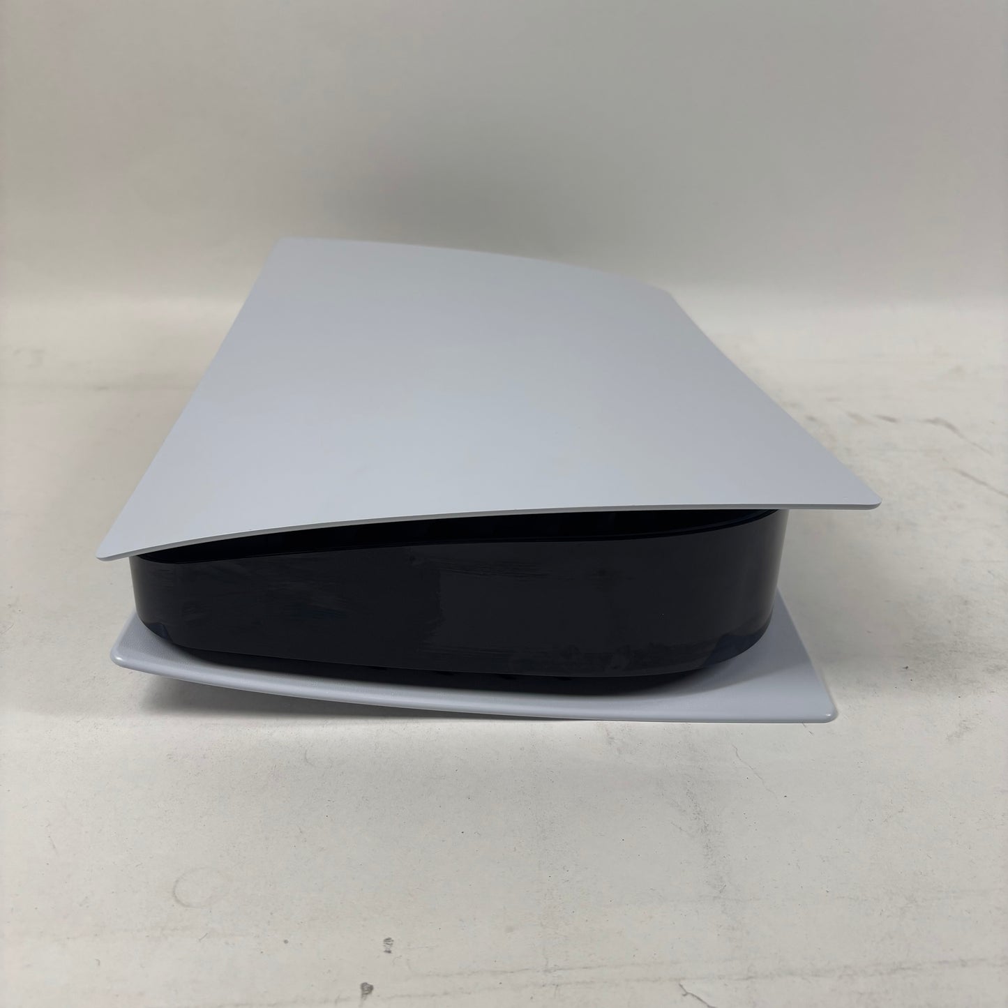 Sony PS5 Digital Edition 825GB White Gaming System CFI-1015B(Console Only)